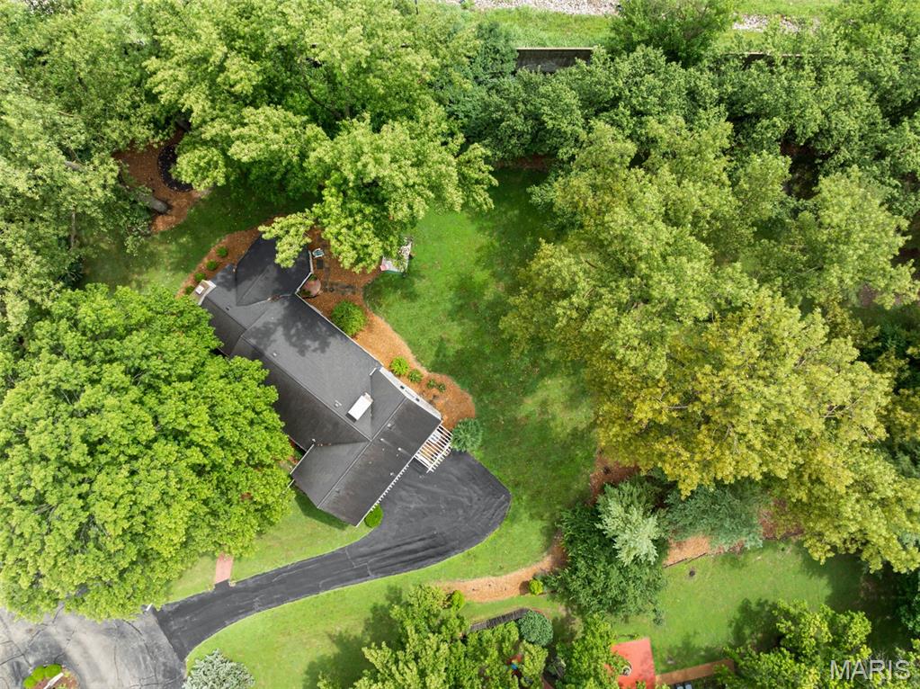 13 Ladue Crest Lane