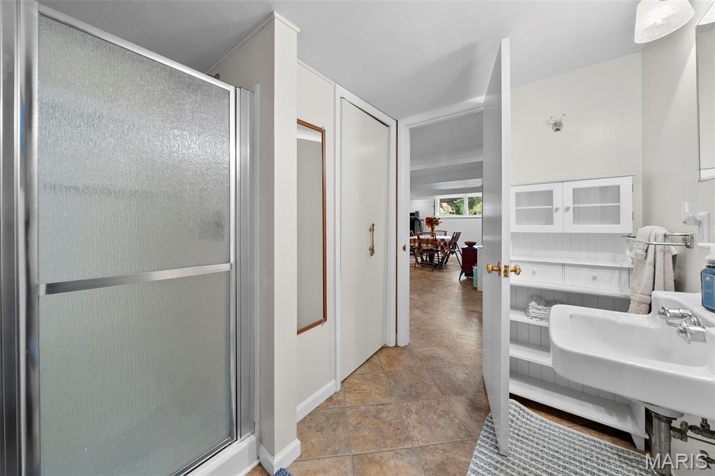 13 Ladue Crest Lane