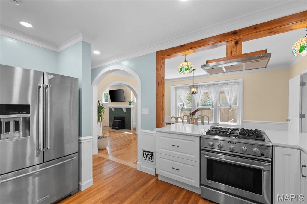 1433 Hawthorne Place