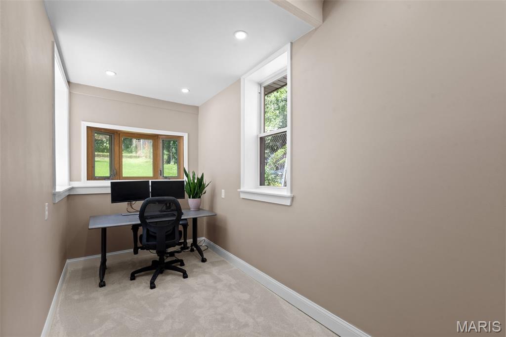 1433 Hawthorne Place