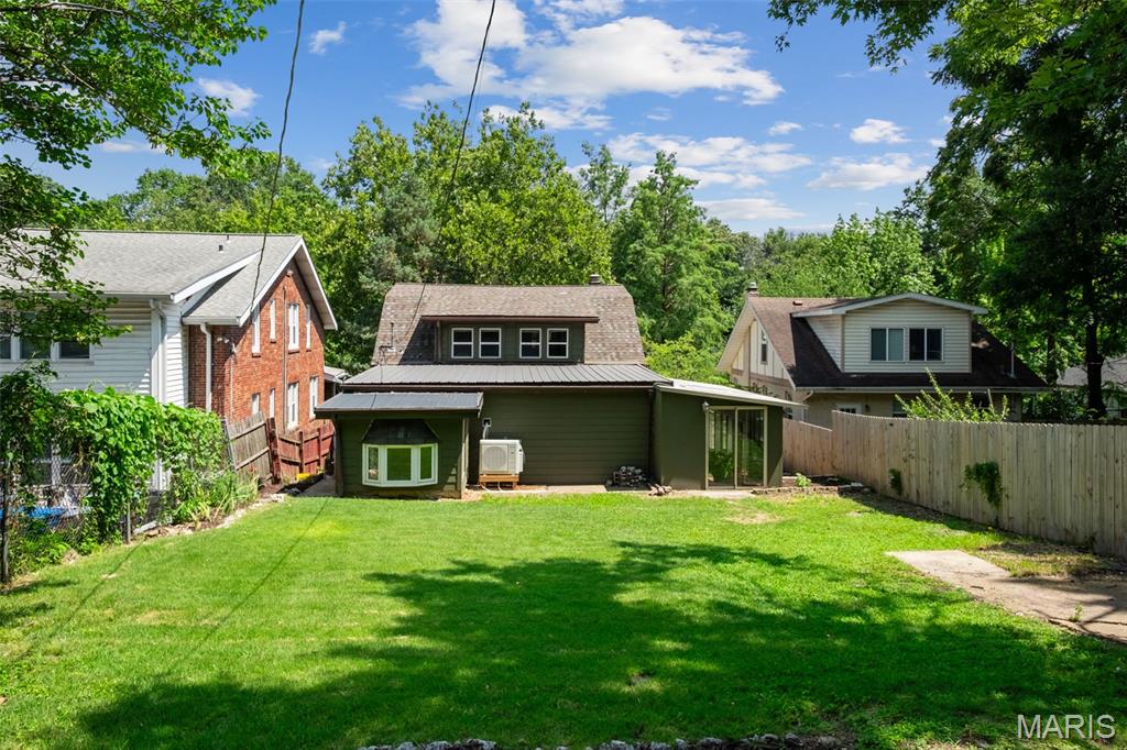 1433 Hawthorne Place