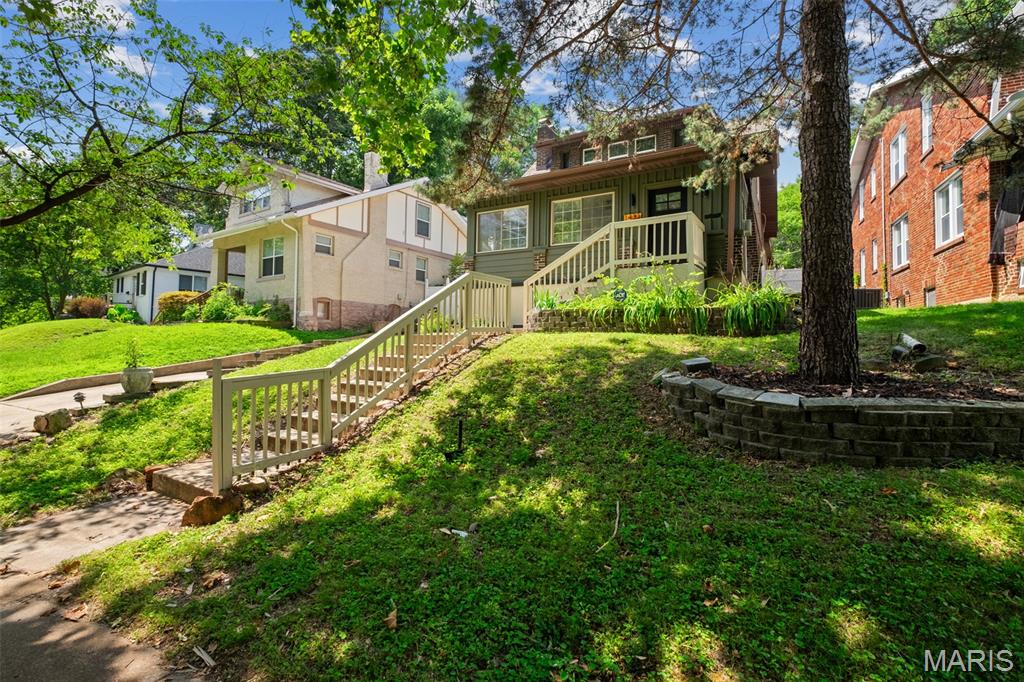 1433 Hawthorne Place