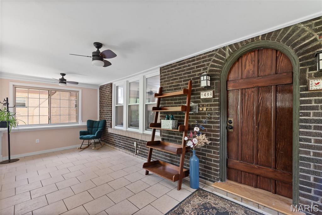 1433 Hawthorne Place