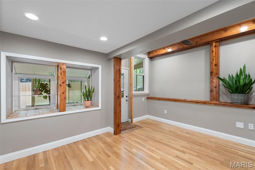 1433 Hawthorne Place