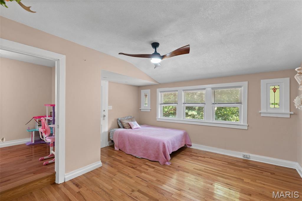 1433 Hawthorne Place