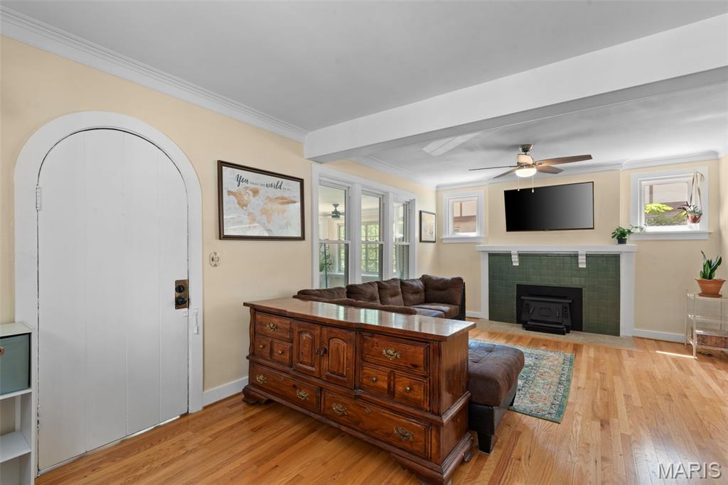 1433 Hawthorne Place