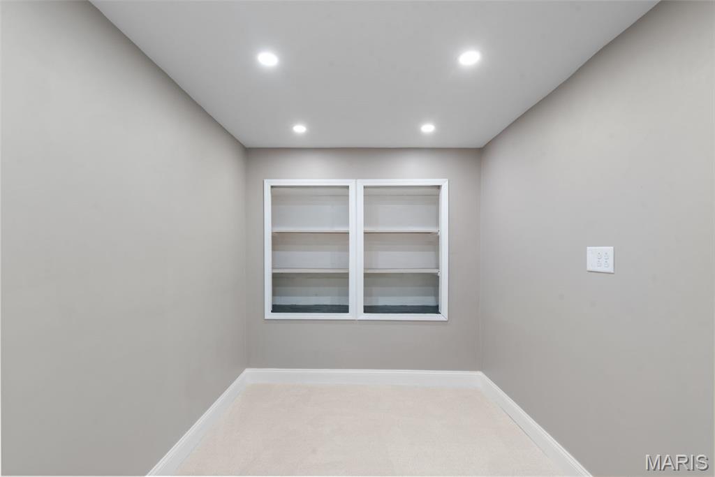 1433 Hawthorne Place