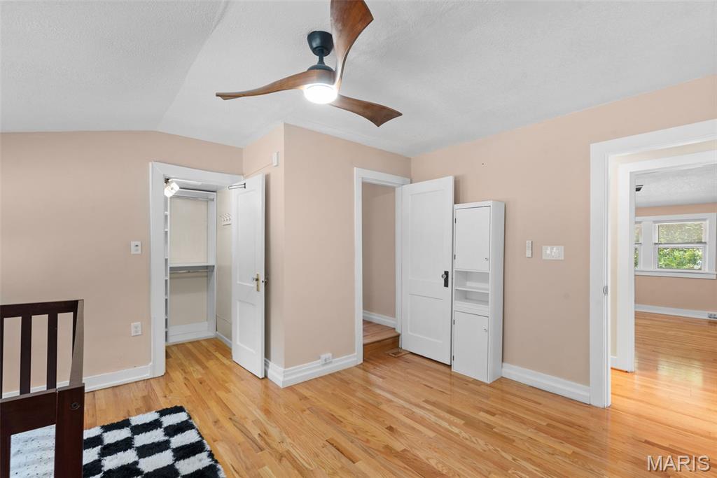 1433 Hawthorne Place