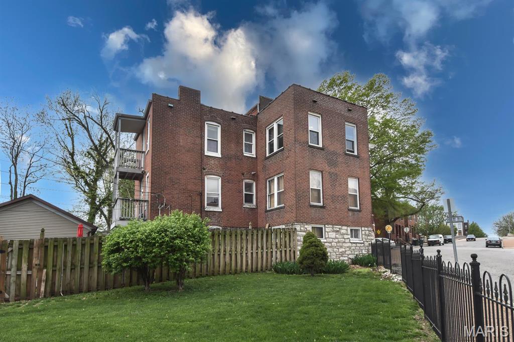 3302 9th Street Unit: A