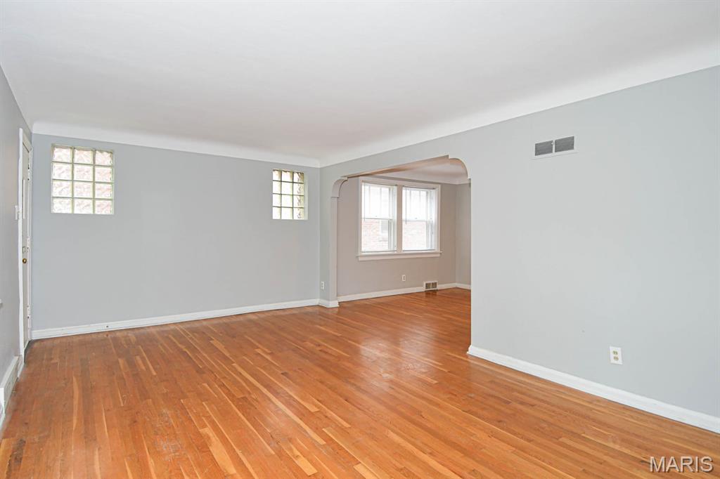 7039 Dartmouth Avenue Unit: 1F