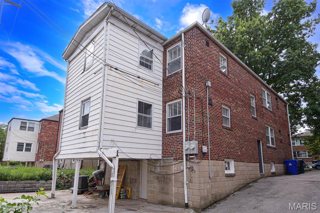 7039 Dartmouth Avenue Unit: 1F