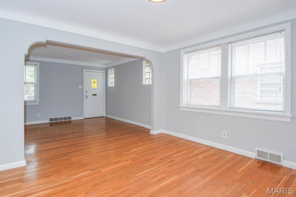 7039 Dartmouth Avenue Unit: 1F