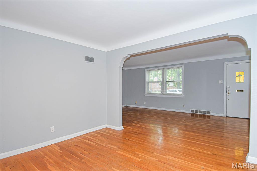 7039 Dartmouth Avenue Unit: 1F