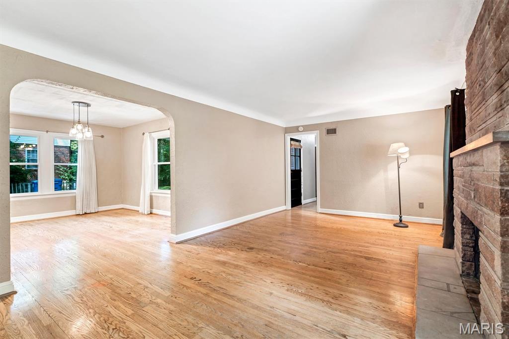 103 Thoroughman Avenue