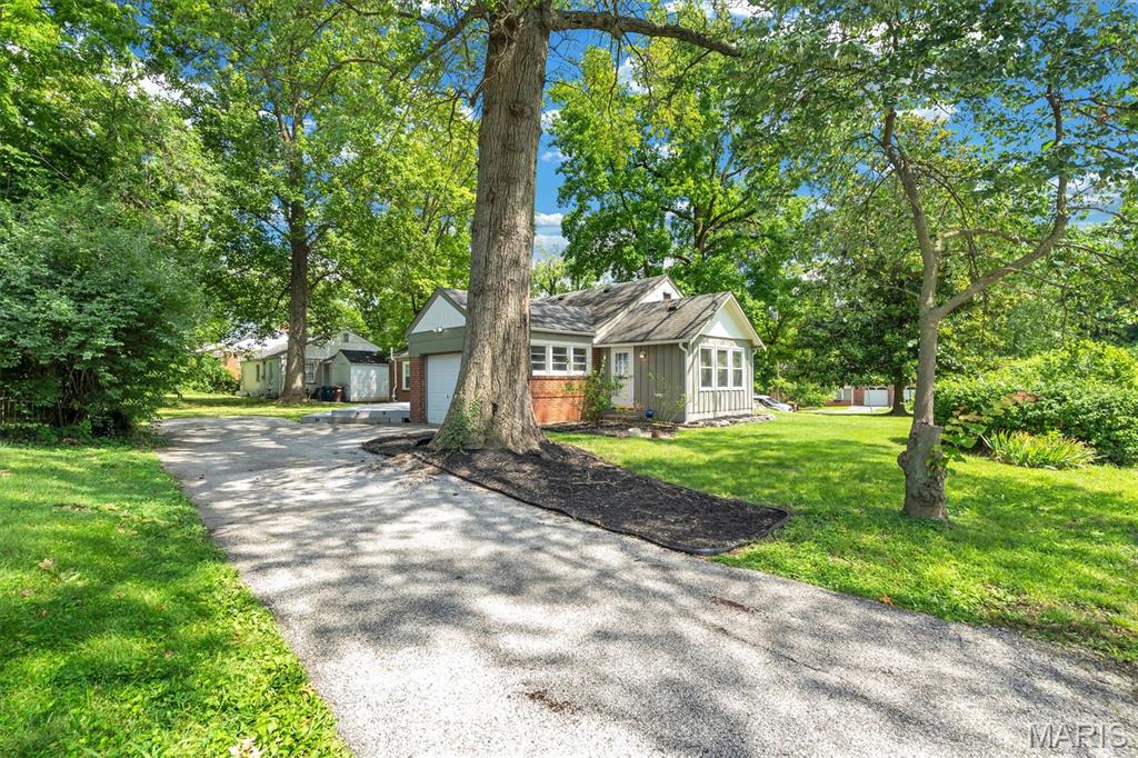 103 Thoroughman Avenue