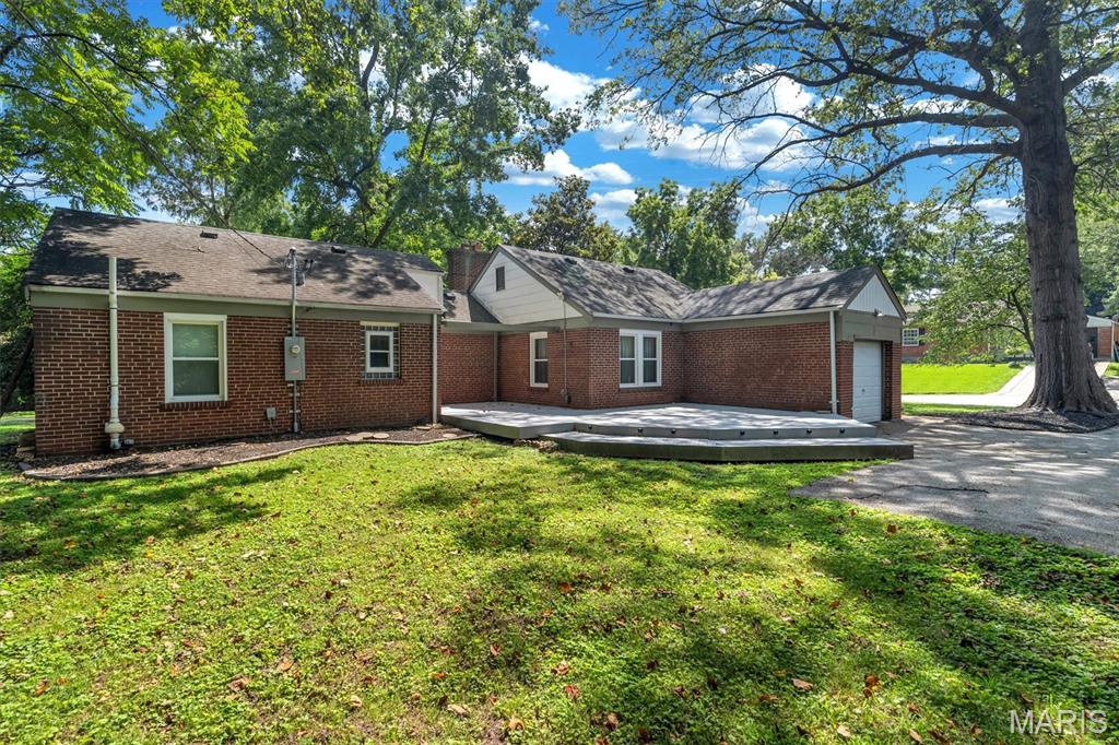 103 Thoroughman Avenue