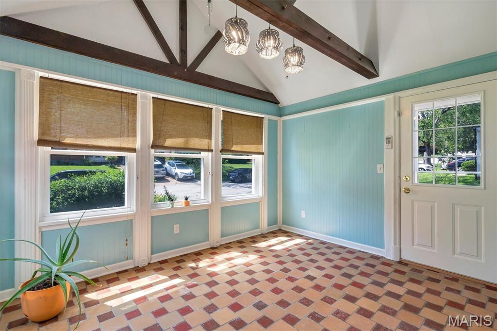 103 Thoroughman Avenue