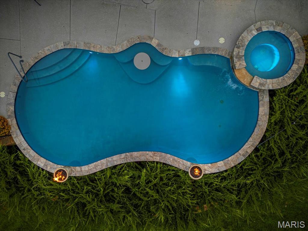 17934 Bonhomme Ridge Court