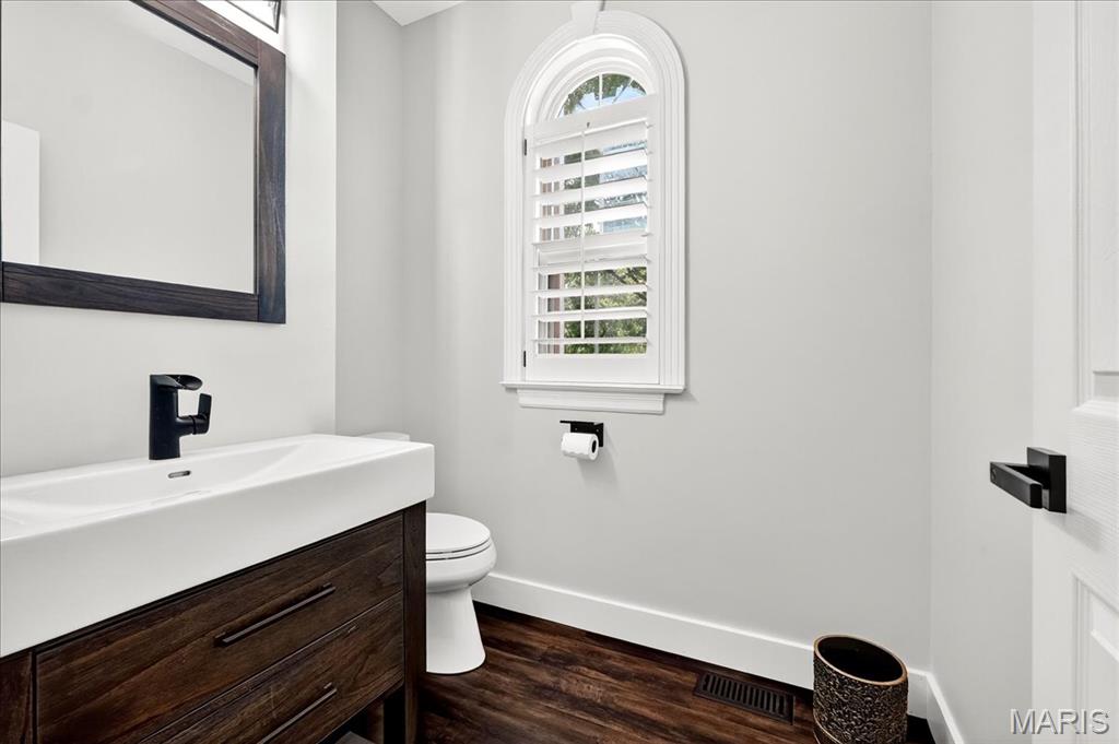 631 Dartmouth Crest Drive