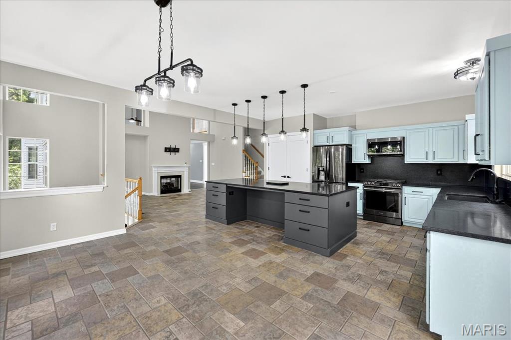 631 Dartmouth Crest Drive