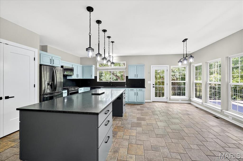 631 Dartmouth Crest Drive