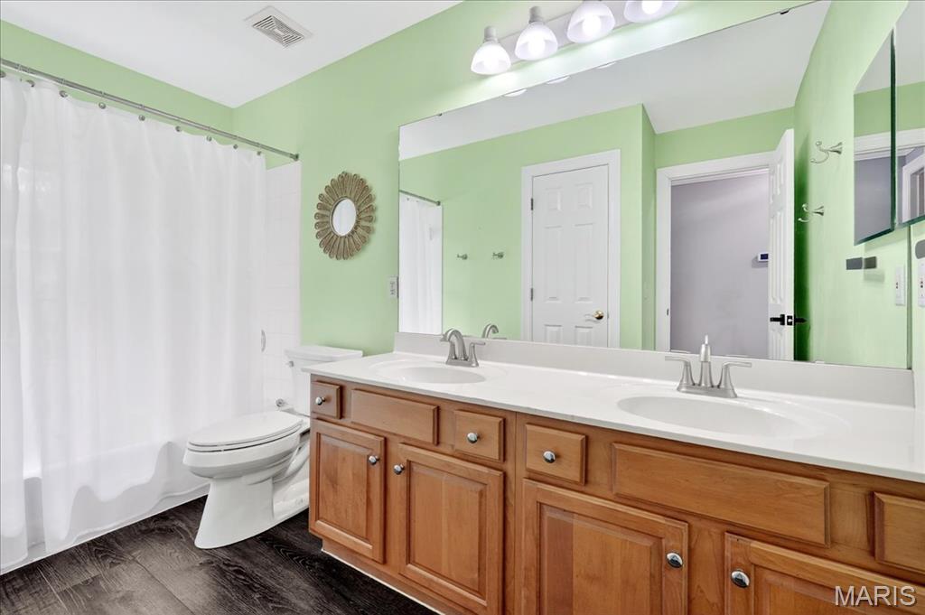 631 Dartmouth Crest Drive