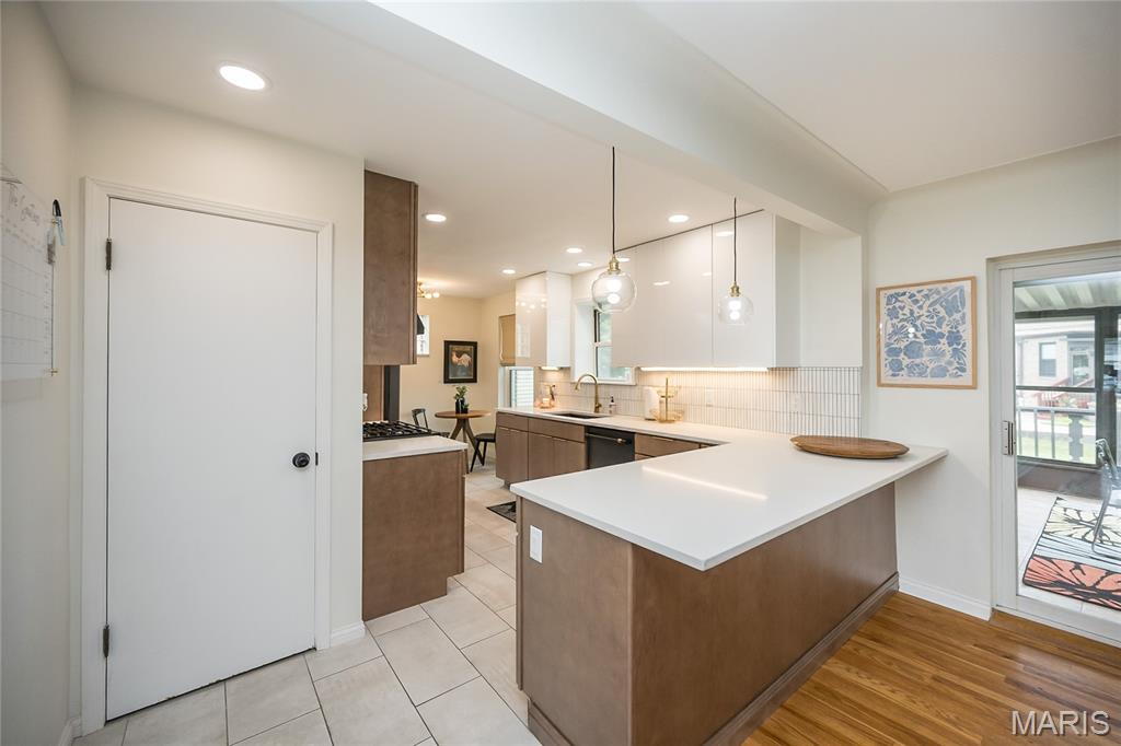 6056 Childress Avenue