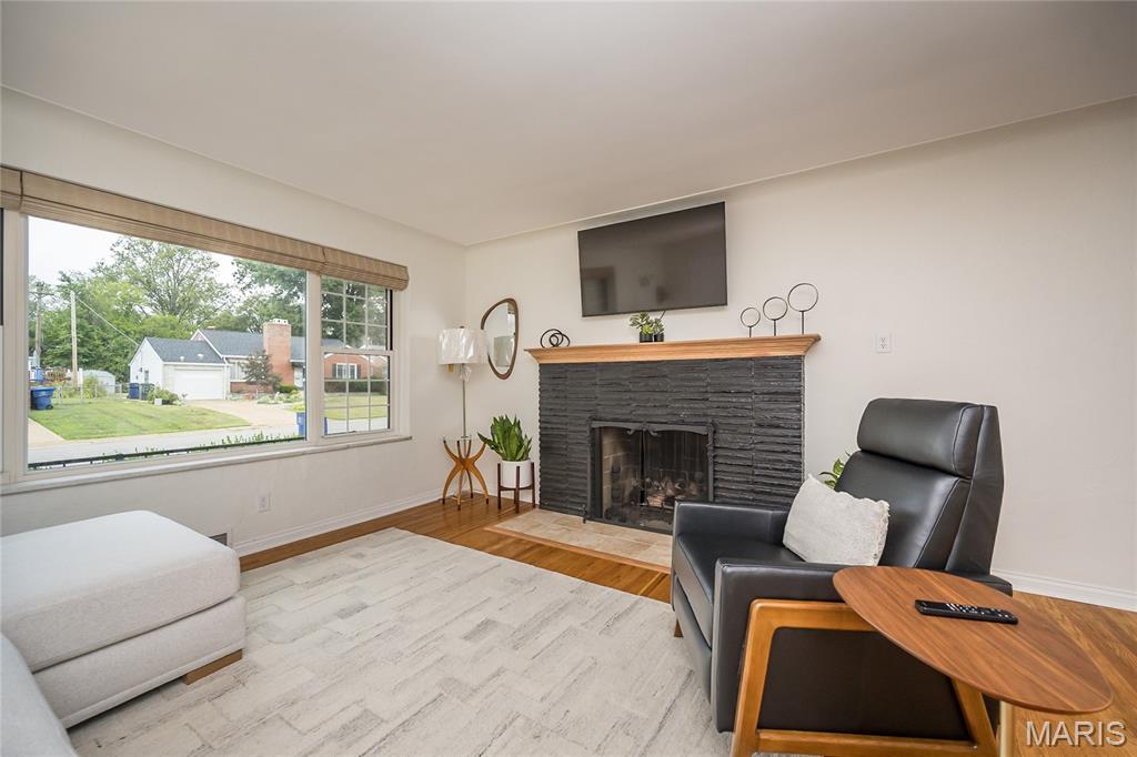 6056 Childress Avenue