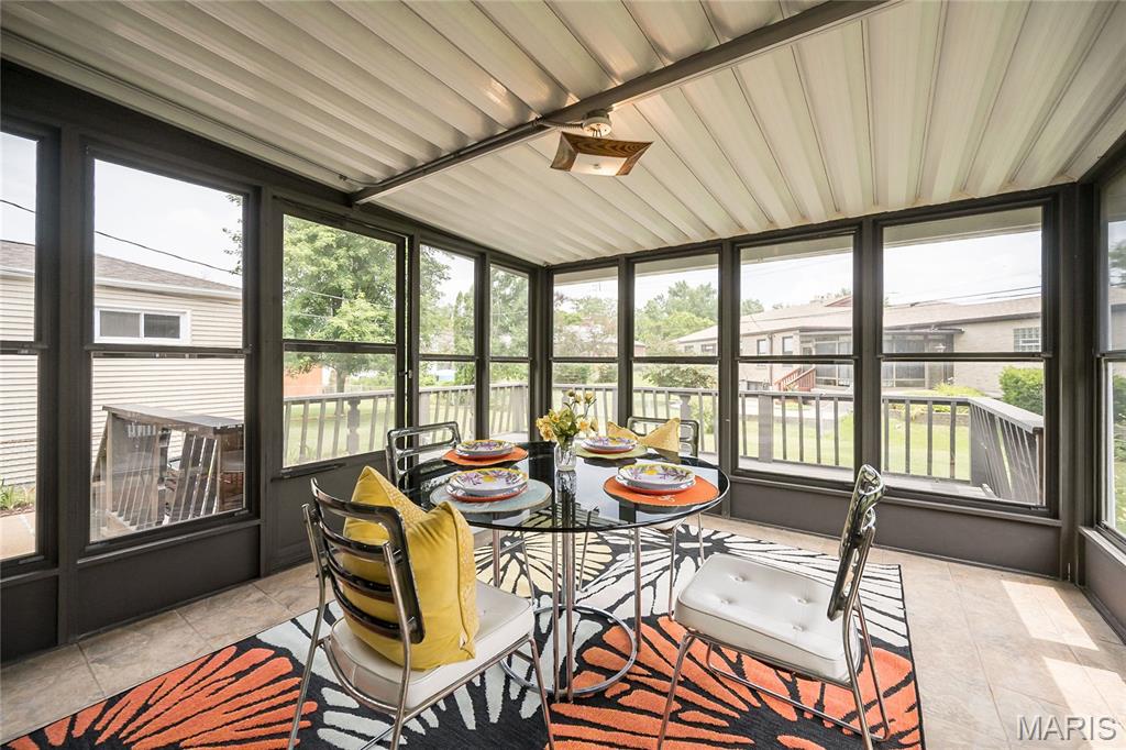 6056 Childress Avenue