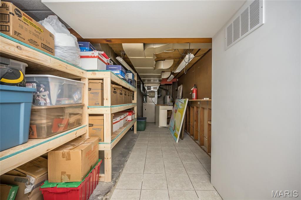 6056 Childress Avenue