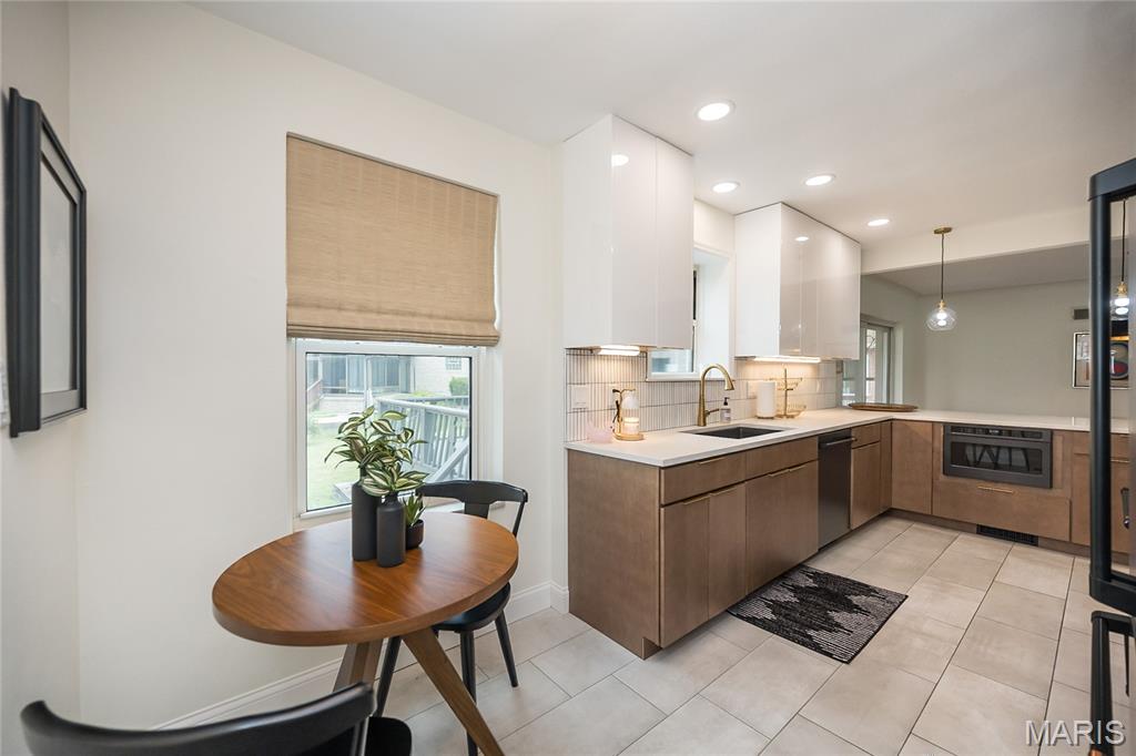 6056 Childress Avenue