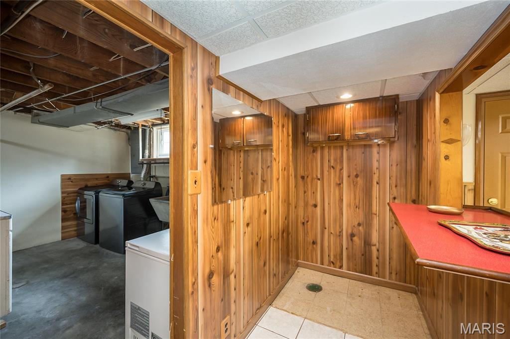 6056 Childress Avenue