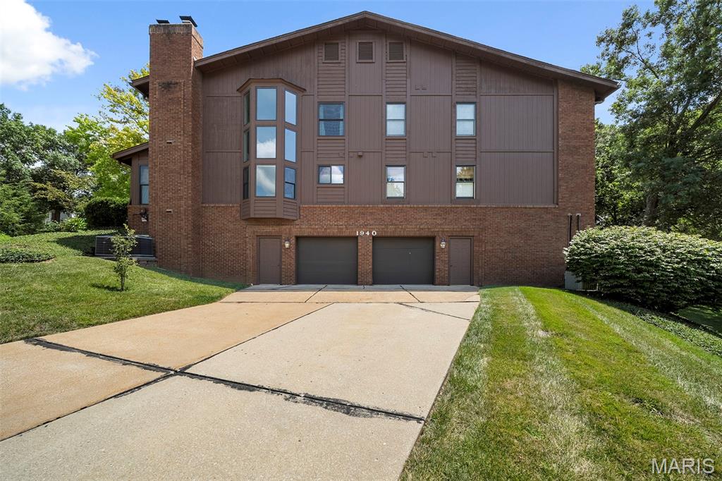 1940 Meadowtree Lane Unit: 5