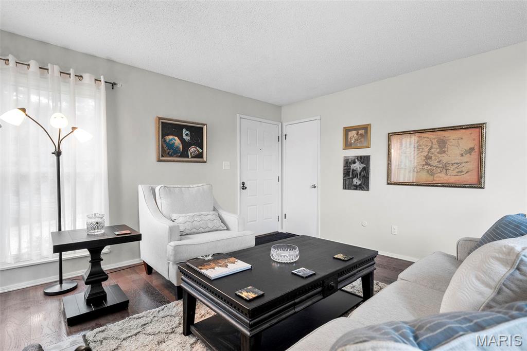 1940 Meadowtree Lane Unit: 5