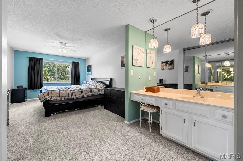 1940 Meadowtree Lane Unit: 5