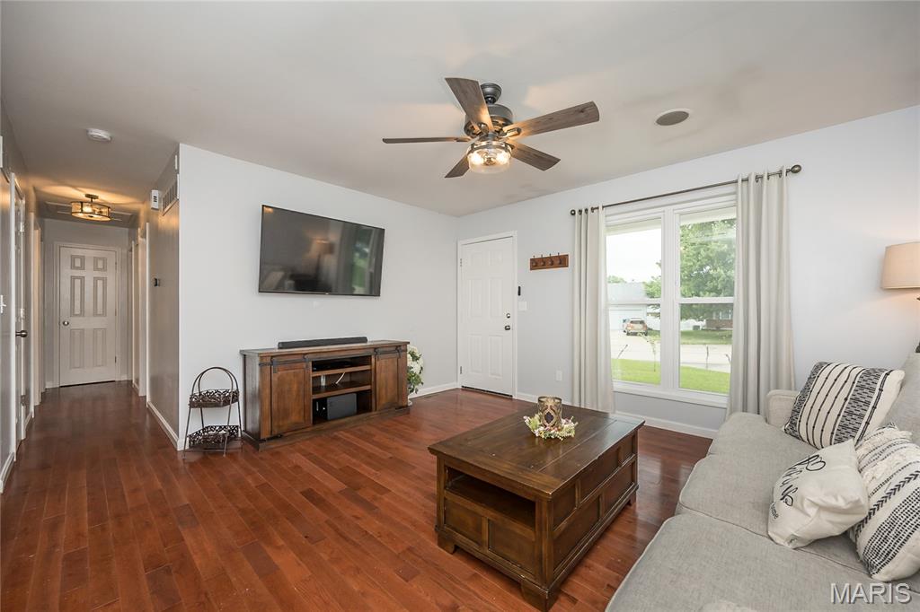 4 Harvest Meadow Court