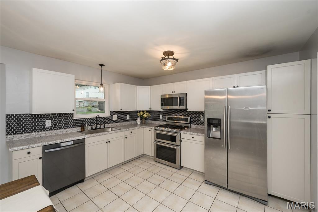 4 Harvest Meadow Court