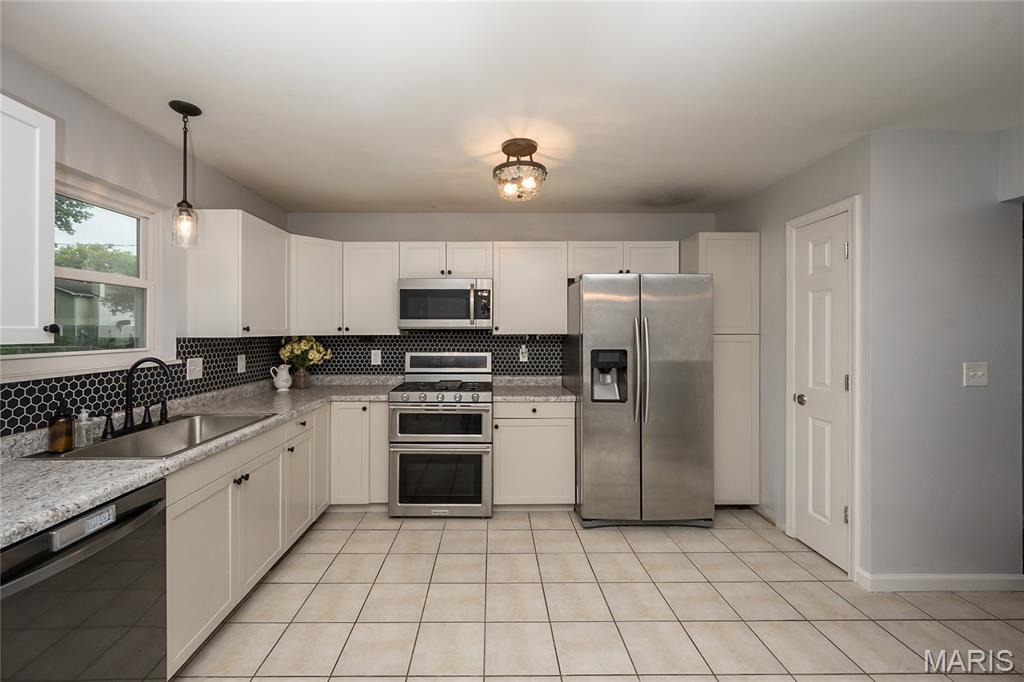 4 Harvest Meadow Court