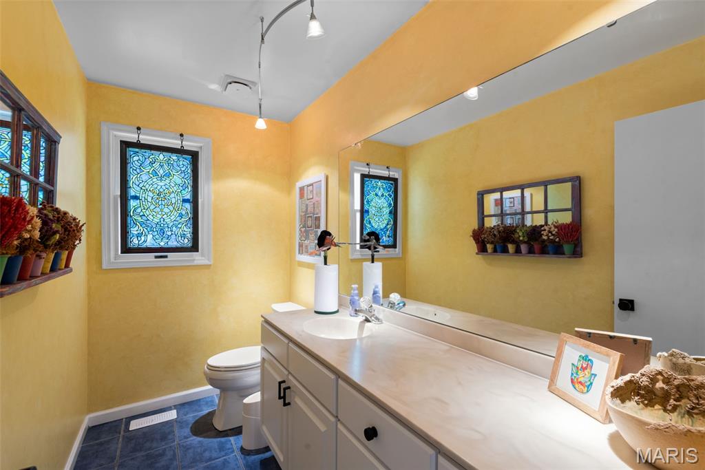 1806 Summer Lake Drive