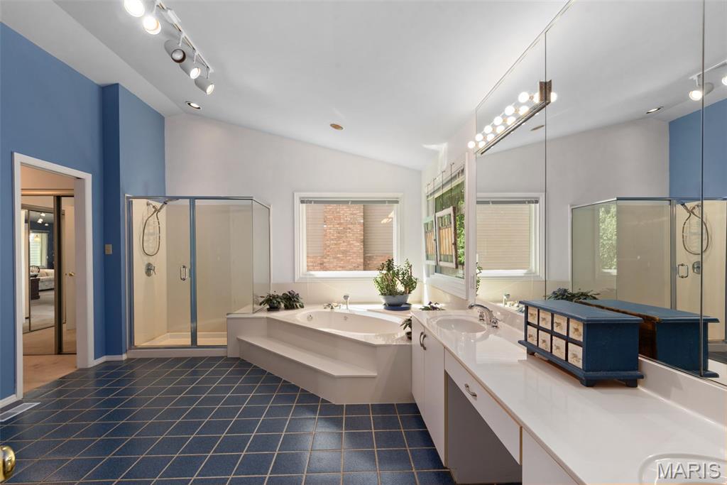 1806 Summer Lake Drive