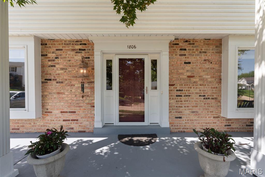 1806 Summer Lake Drive