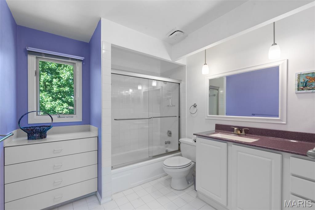 1806 Summer Lake Drive