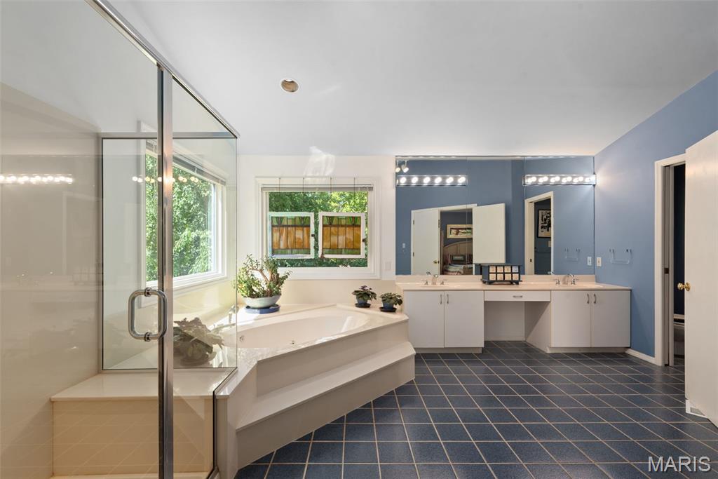 1806 Summer Lake Drive