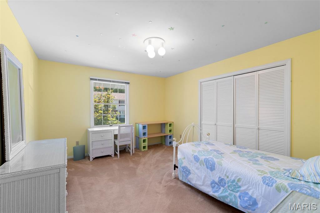 1806 Summer Lake Drive