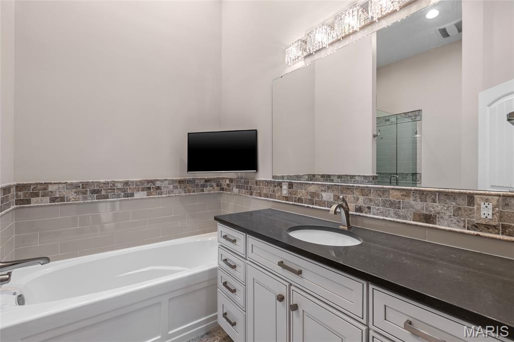 29 Tournament Tee Drive