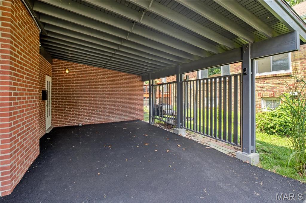 737 N Rock Hill Road