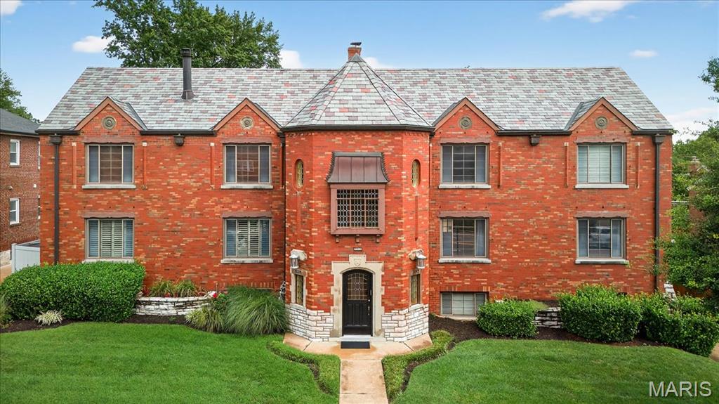 8009 Delmar Boulevard Unit: 1