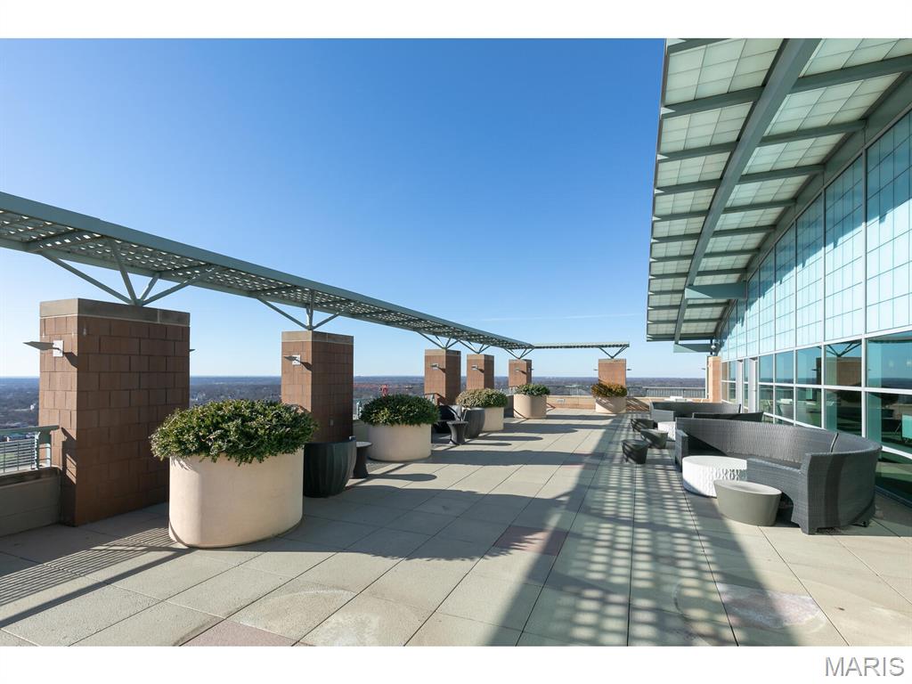 8025 Maryland Avenue Unit: 10E