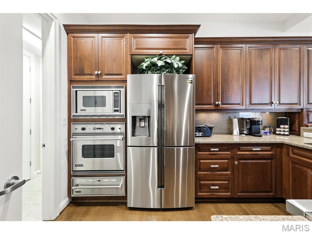 8025 Maryland Avenue Unit: 10E