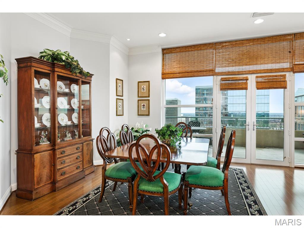 8025 Maryland Avenue Unit: 10E